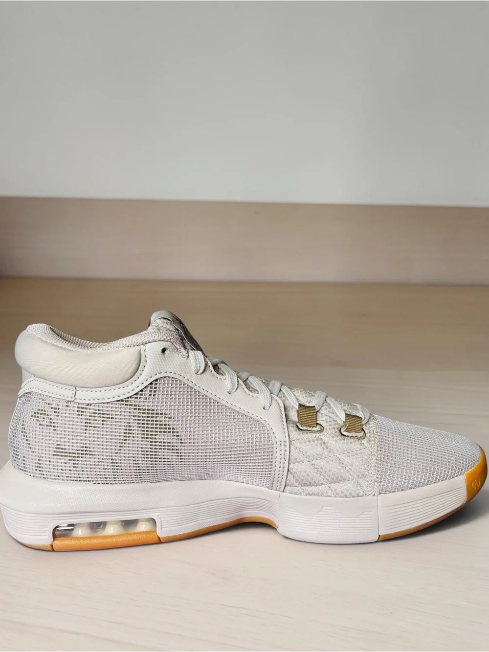 Nike LeBron Witness 8 Size 11.5 Men/Size 13 Women Brand NEW “Light Bone Gum”